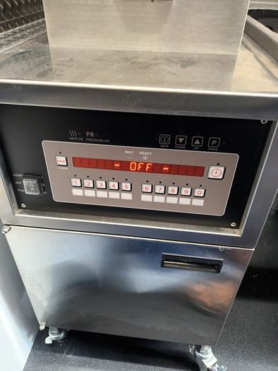 Pressure fryer