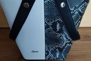 Hand bag