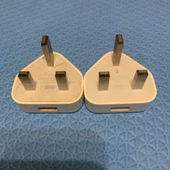 Pair of Genuine Apple 5W USB Power Adapters (UK 3-Pin Plug)