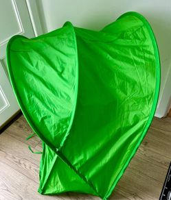 Green kids bed tent