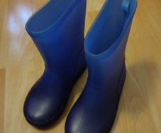 Size 8 Rain boots / wellies