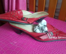 leather pointed toe red shoes size uk 2 barely worn like new