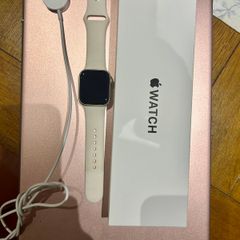 Apple Watch SE as good as new