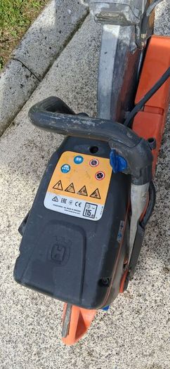 Husquvarna con saw