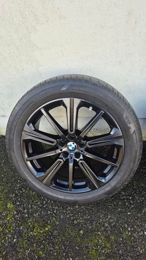 Genuine BMW X5 / X6 20-inch 748M Alloy Wheels, Tyres and TPMS