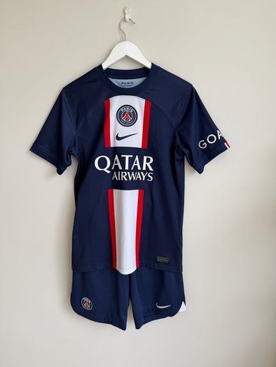 Nike Paris Saint-Germain Football Jersey and Shorts
