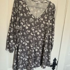 ladies top size 20