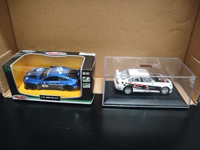 Die cast cars BMW. 1:44