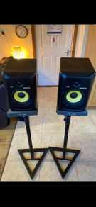 KRK Rokit 6 Gen3 - 2x stands with isolation pads