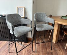 bar stool