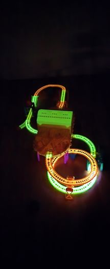 Thomas Train Glowing in The Dark track set PLUS EXTRA TRAINS