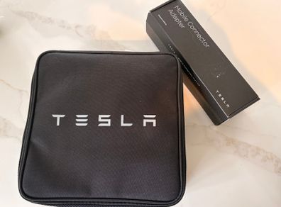 Tesla Mobile Charger / Granny / 3 pin Connector plus 32amp adapter and 3 pin