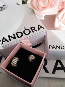 New genuine pandora head over heels clip charm