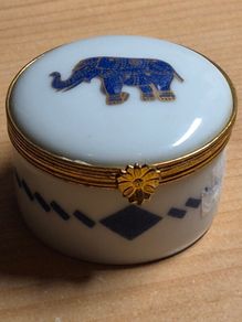 Vintage Limoges Castel Porcelain Pill Box