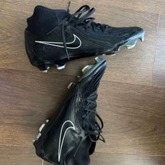 Soccer football trainers size 6