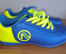 O'Neills Size 5 Astro Boots.