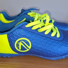 O'Neills Size 5 Astro Boots.