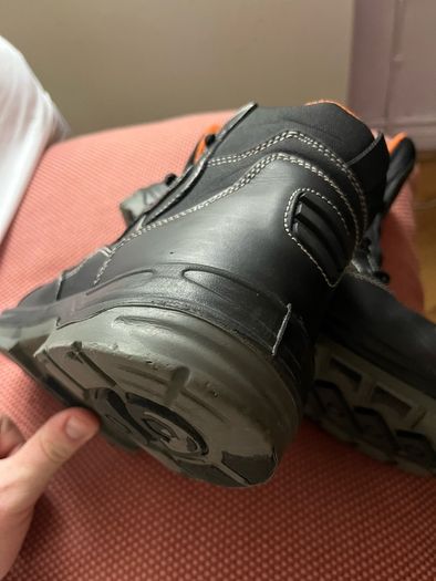 Steel Tow Boots