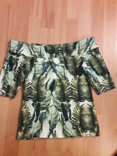 River Island Top/Size:12 UK ... 38 EU .. Price Drop