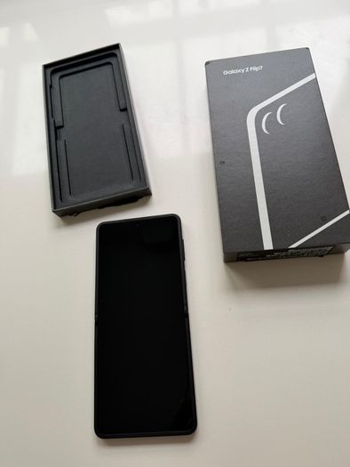 Samsung Galaxy Z Flip 7