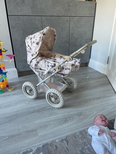 Doll pram