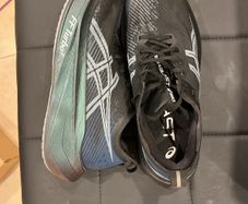 ASICS Megablast