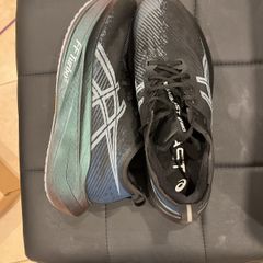 ASICS Megablast