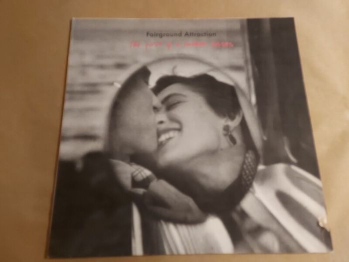 Fairground Attraction - First Of A Million Kisses - Vinyl Record + Hundreds More
