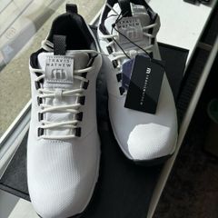 Travis Mathews golf shoes