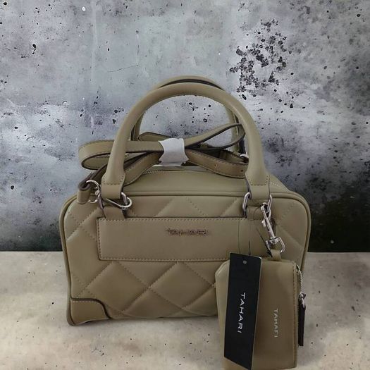 TAHARI satchel