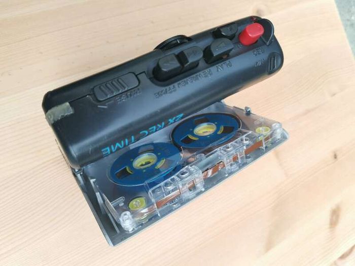 SONY TCM-20DV Walkman Cassette Player Recorder