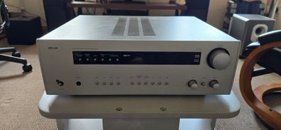 Arcam AVR200 Surroun Sound Receiver