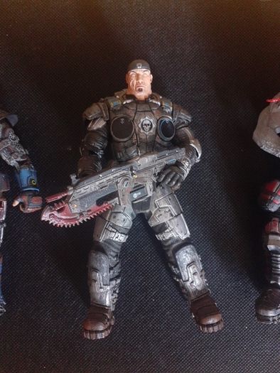 Assorted Gears of war action figures