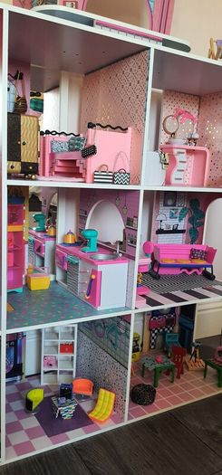 LOL dollhouse