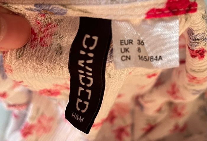 H&M Divided 6 White Pink Floral