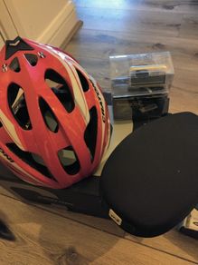 Red bike helmet, includes bike computer and saddle bag  L/XL 59/62 cm