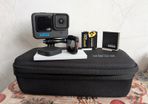 GoPro HERO11 Black 5.3K + Extras (2 Batteries, CPL Filter, Mounts)