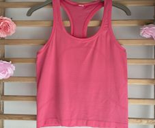 Lululemon size 10 race back top coral shade