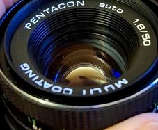pentacon 1.8 50mm M42 prime Lens
