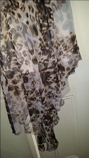 BNWT Vero Moda assymetrical Leopada dress size M UK10 EU38 Postage included