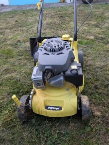 Challenger self propelled lawn mower