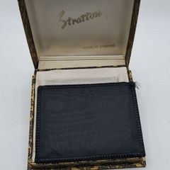 Vintage Stratton powder compact