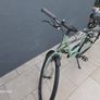 Women's bike with cushioned seat Image 4
