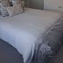 5ft Grey Crush Velvet Sleigh Bedframe. Image 3