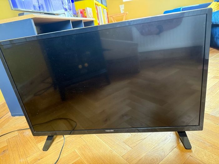 Toshiba Flat Screen Smart TV