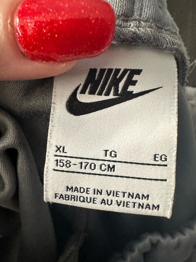 Nike Tracksuit - Boys XL