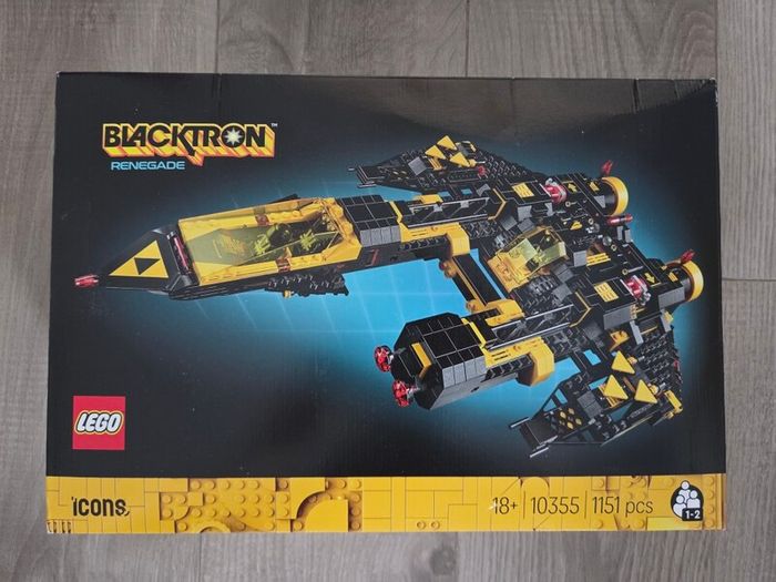 Lego Blacktron Renegade 10355