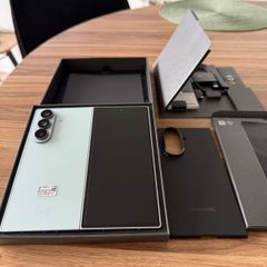 Samsung Fold 7 / 512gb / Sim Free / Limited Color Mint.