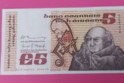 Irish 1979 "Scotus"  Five pound banknote in Uncirculated condition