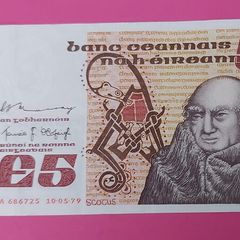 Irish 1979 "Scotus"  Five pound banknote in Uncirculated condition